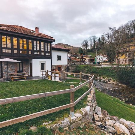 El Reinazu Cangas de Onís Exterior foto