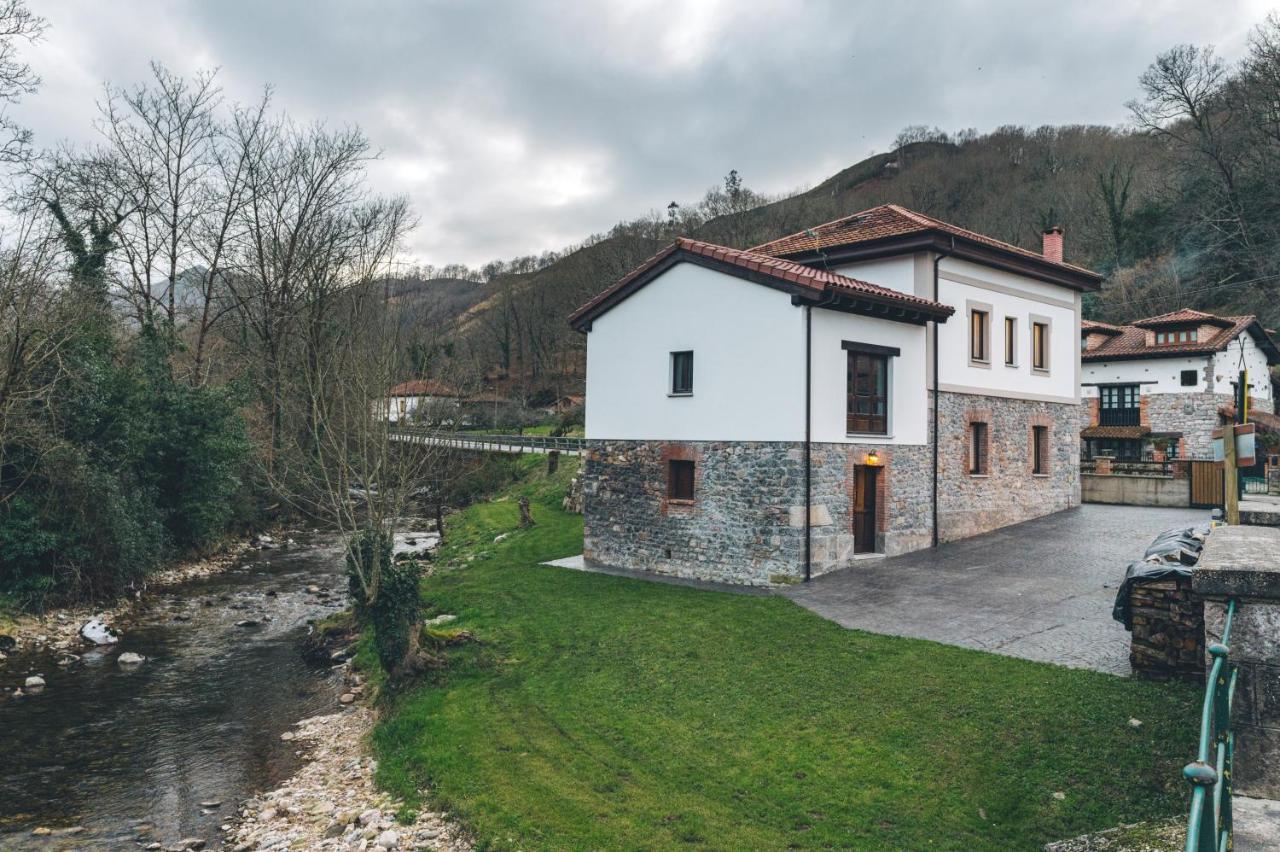 El Reinazu Cangas de Onís Exterior foto
